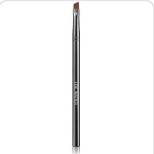 LISE WATIER Angled Eyeliner Brush